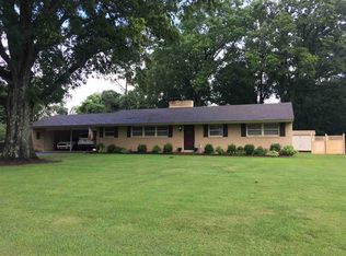 6 Twin Oaks Pl, Jackson, TN 38305