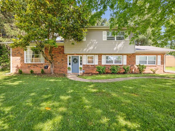 906 Temple Ct, Murfreesboro, TN 37130