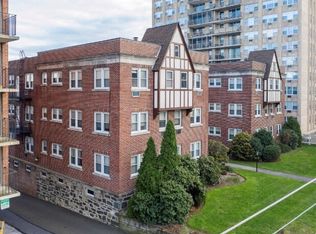 77 Glenbrook Rd APT 203, Stamford, CT 06902