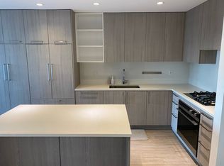747 E 3rd St #308, North Vancouver, BC V7L 1E6