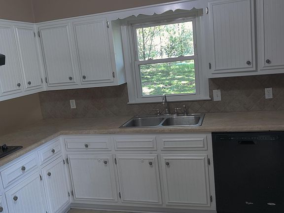 2nd image of 2505 Ashworth Lake Rd