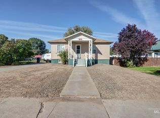 533 N 1st St, Nyssa, OR 97913