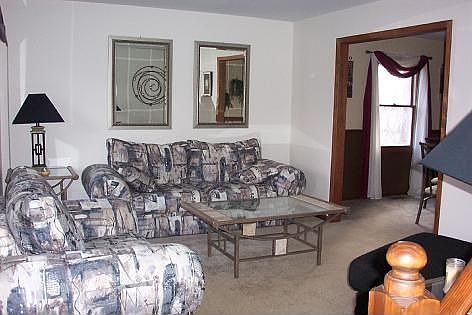 3rd image of 515 Evergreen Dr