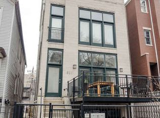 821 N Wood St #3, Chicago, IL 60622