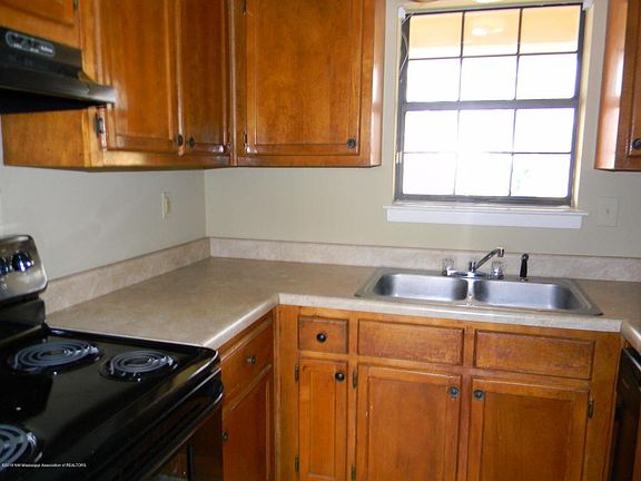 2nd image of 7276 Northbrook Dr