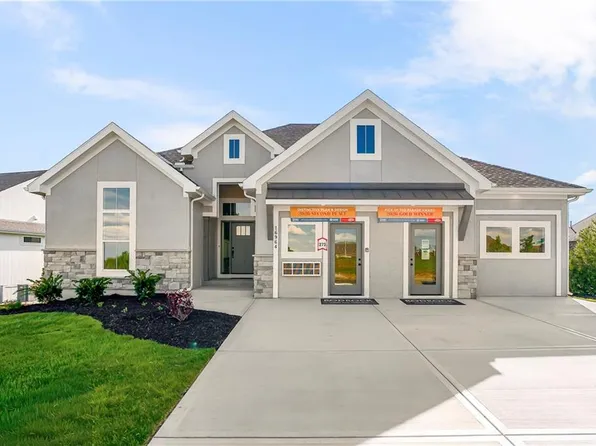 16964 S Cheshire St, Olathe, KS 66062