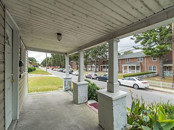 4th image of 2040 Berkley Ave