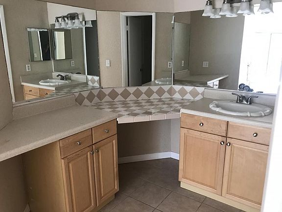 5th image of 4351 Aqua Vista Dr #15I