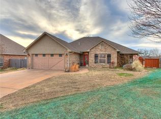 1608 Cedar Bend Ct, Shawnee, OK 74804