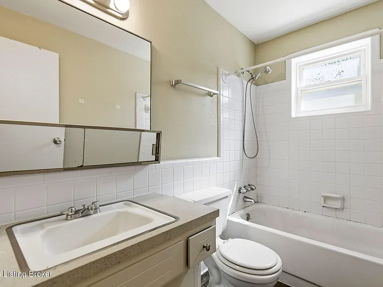 319 Idlewylde Dr #8 — Photo 13