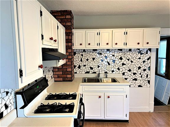 4th image of 3328 Avenue C