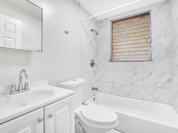 2nd image of 1554 SW 5th St #3