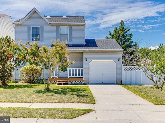 2nd image of 7852 Centergate Ct