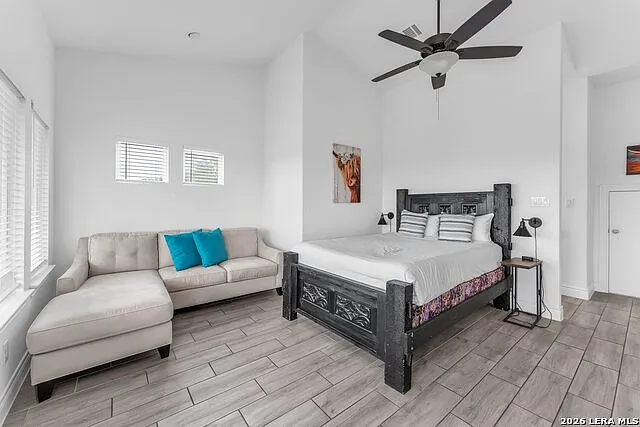 2488 Waterfront Park Dr — Photo 38