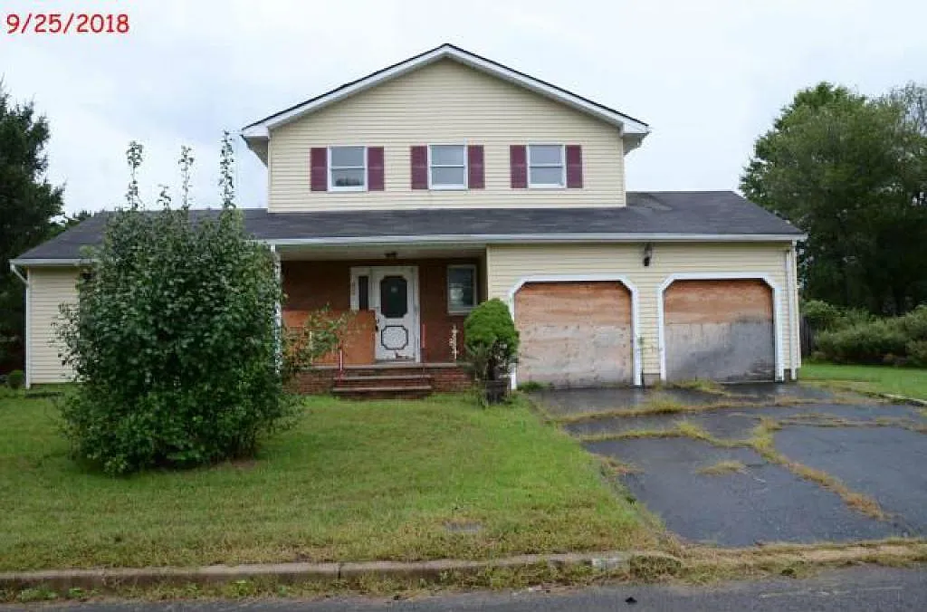 42 Weber Ave photo 1