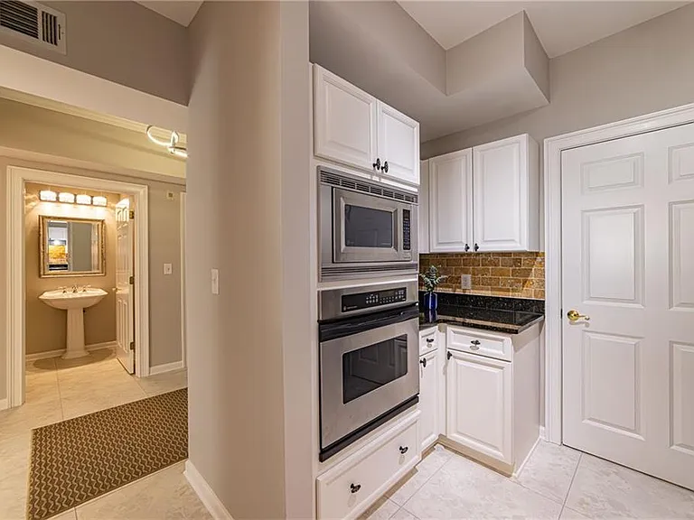 3275 Lenox Rd NE #214 — Photo 10