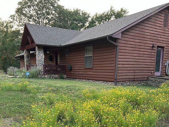 4th image of 2897 N Lakeside Cir