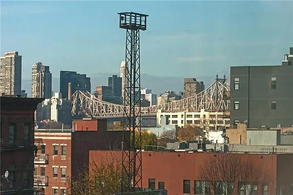 Sold by Space Marketing Shop | media 9