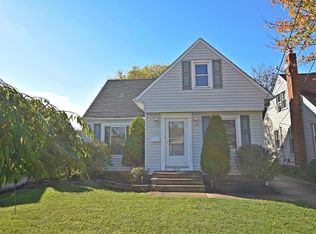 6280 Westminster Dr, Parma, OH 44129