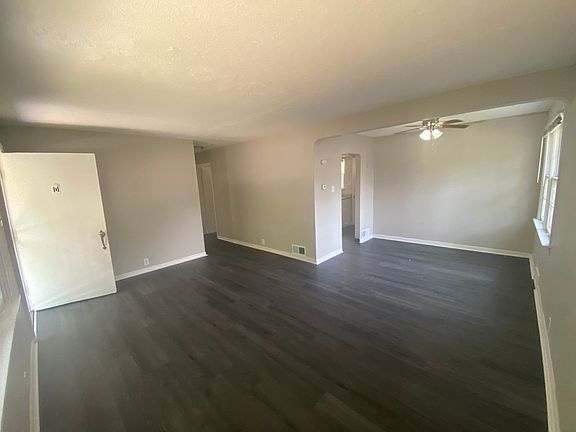 2nd image of 9820 Winkler Dr