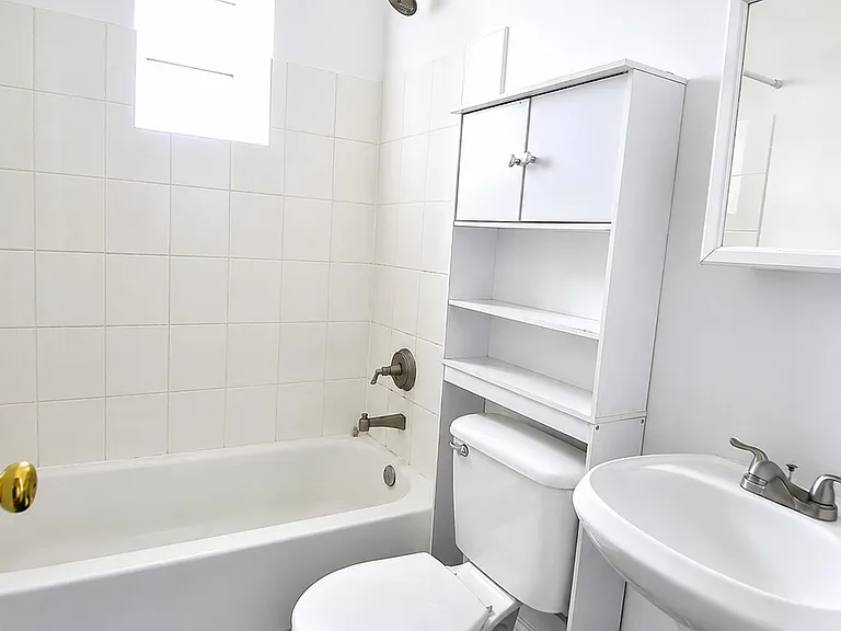 2335 W Lake St #3R — Photo 7