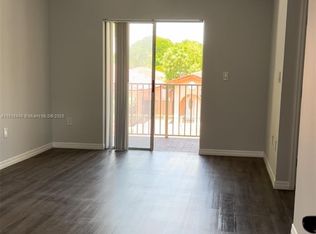 3041 W 76th St #B-204, Hialeah, FL 33018
