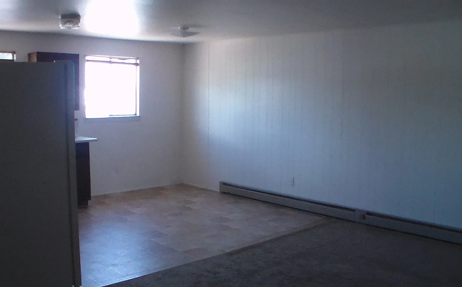 Large 1 Bedroom Apartment — Photo 2