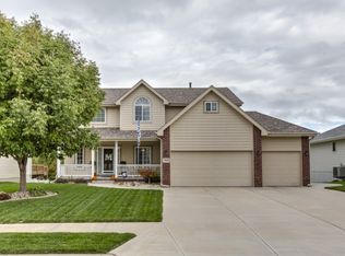 16218 Greenleaf St, Omaha, NE 68136