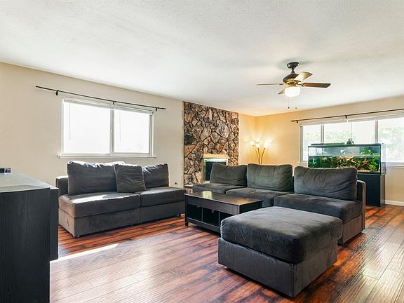 5th image of 9108 Birdsong Ct