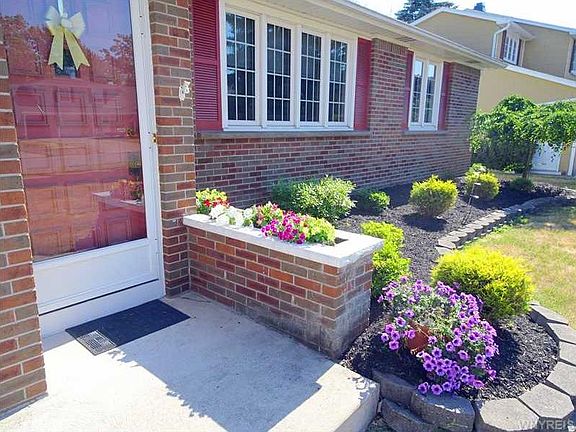 2nd image of 305 Forest Dr