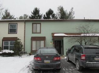 2622 Cranberry Cir, Harrisburg, PA 17110