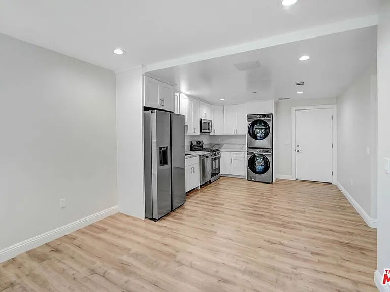 11753 Iowa Ave #103 — Photo 4