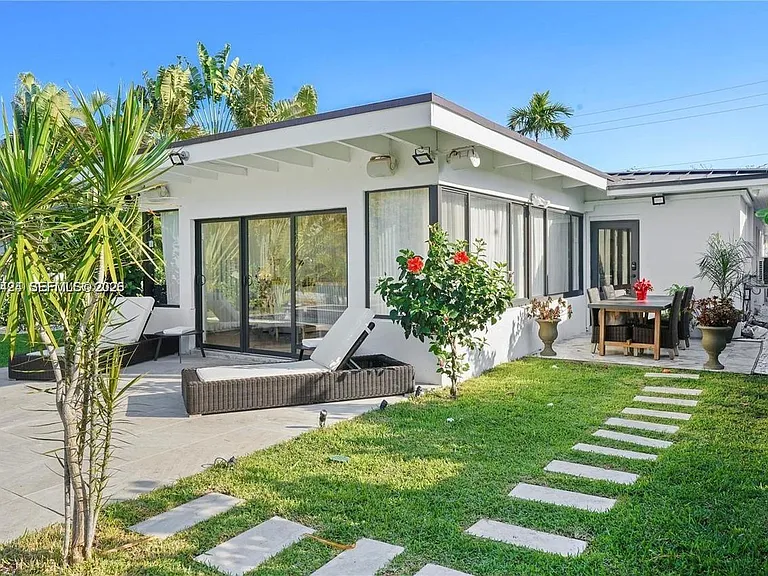 1625 Daytonia Rd — Photo 3