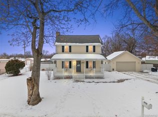 4755 Forest Ave, Waterford, MI 48328
