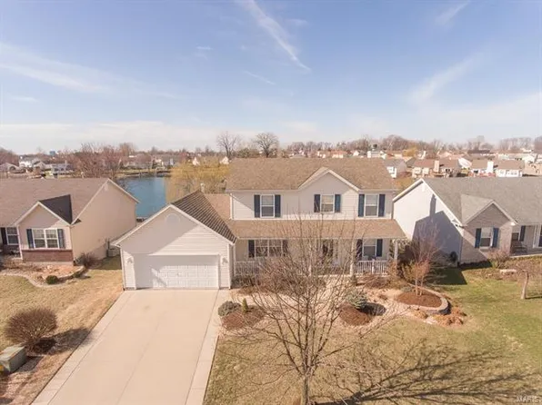 2833 Lake Side Dr, Columbia, IL 62236