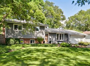 814 Harriet Ln, Barrington, IL 60010