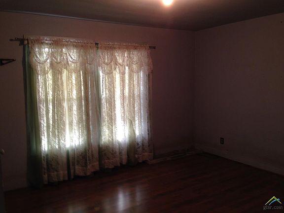 3rd image of 1011 E McDonald St