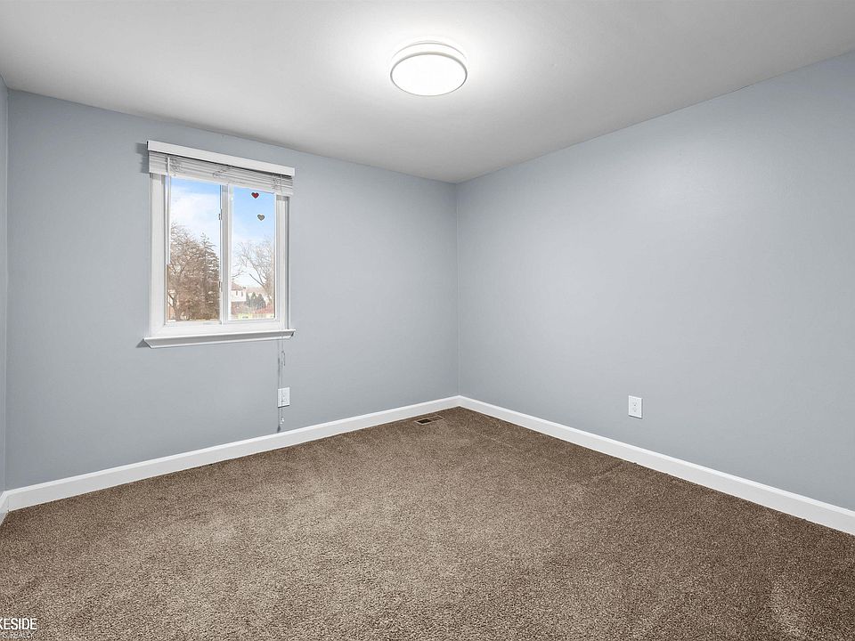 8439 Hickory Dr, photo 16