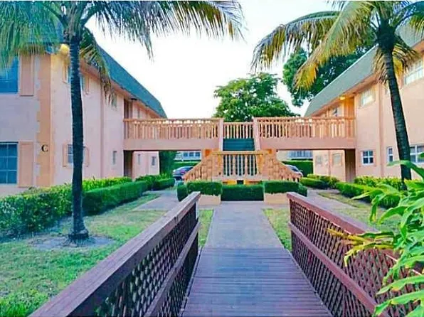 760 SE 2nd Ave, Deerfield Beach, FL