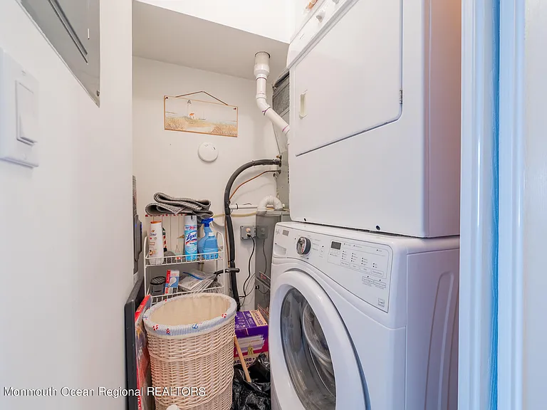 1713 Boulevard #7 — Photo 15