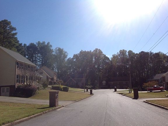 4th image of 2351 Ciji Cir