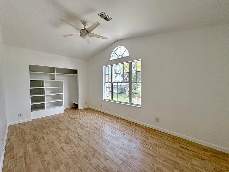 2393 Crawford Ct — Photo 15