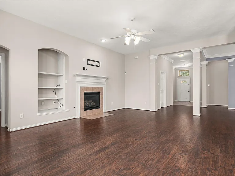 7611 Waterlilly Ln — Photo 12