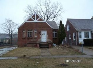 15711 Strathmoor St, Detroit, MI 48227