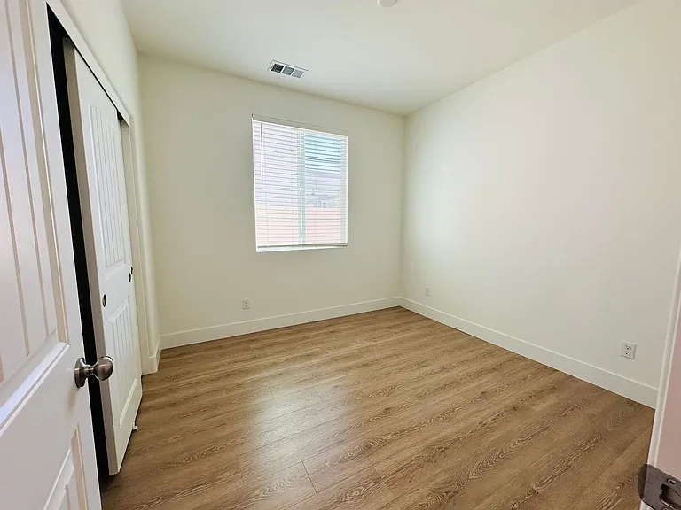 10964 Roble St #2 — Photo 14
