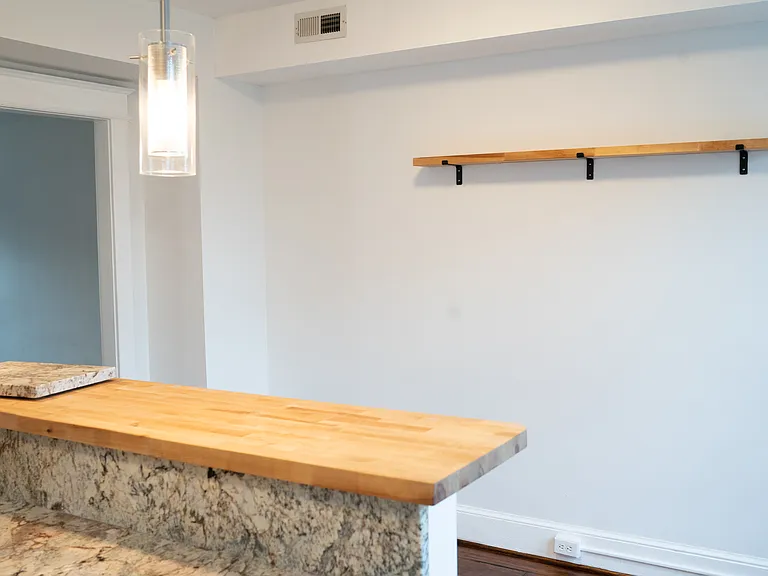 630 Otis Pl NW #1 — Photo 6