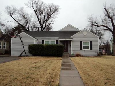1015 E Cypress St, Altus, OK, 73521