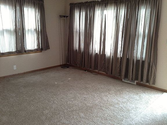 4th image of 1411 N Park Ave