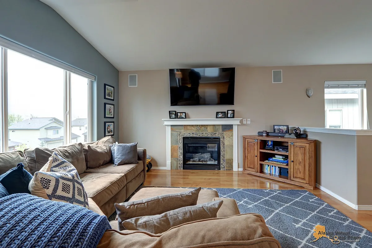 Building Photo - 20778 Mountainside Dr