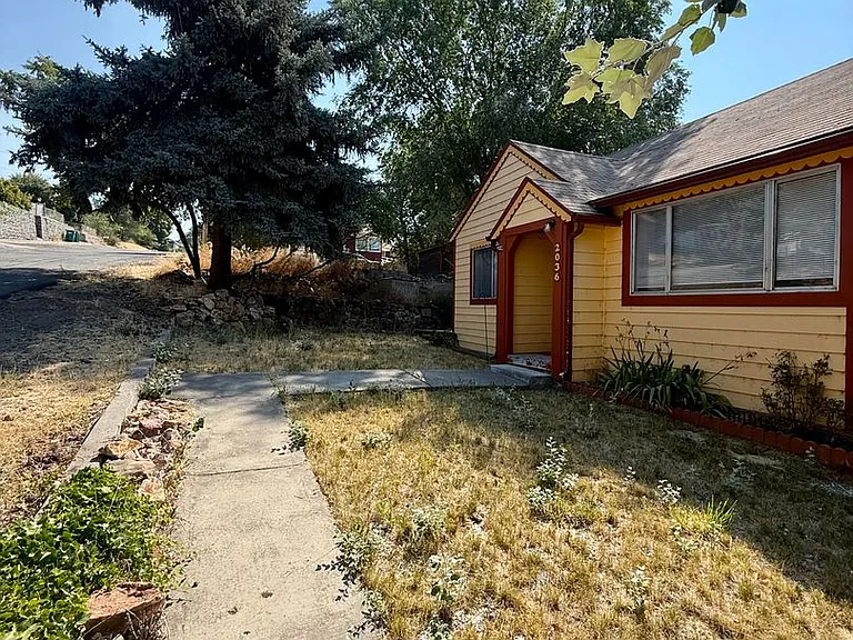 2036 Lavey St — Photo 28